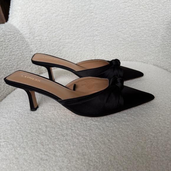 Express black satin pointed-toe mules - Picture 1 of 6